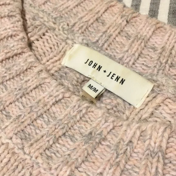 John + Jenn | Pink Oversized Cableknit Sweater - Picture 2 of 4